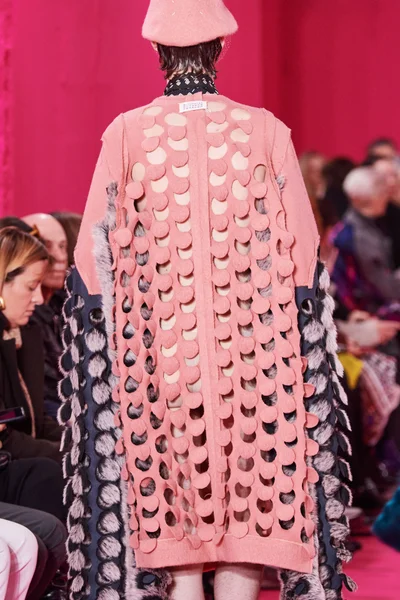 Look 74